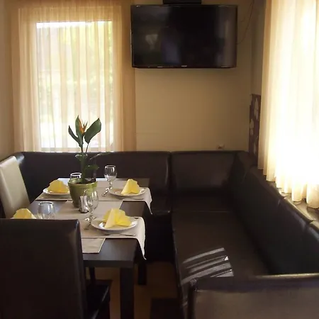 Napfeny Vendeglo Es Szallashely Guest house *