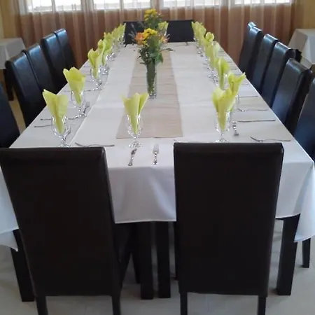 Guest house Napfeny Vendeglo Es Szallashely Hajdusamson